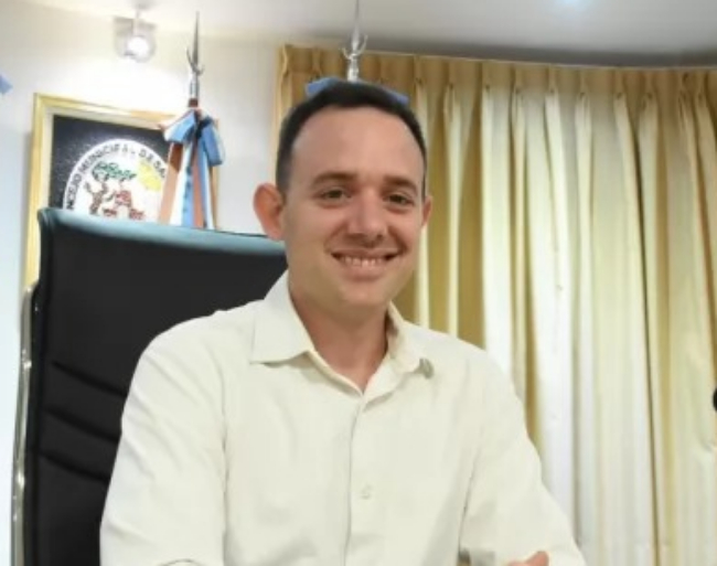 Hernán Ore vuelve a reclamar a Aguas Santafesinas por tapas rotas: "Alguien se va a quebrar un pie, es grave"