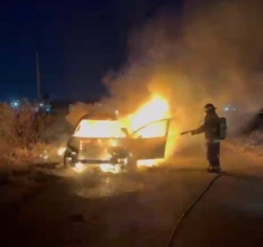 Incendio total de un automóvil en San Lorenzo: no hubo heridos