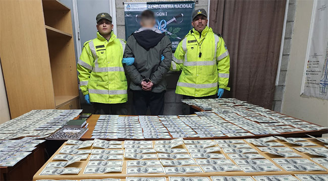 Pasajero viajaba con 49.500 dólares en un ómnibus