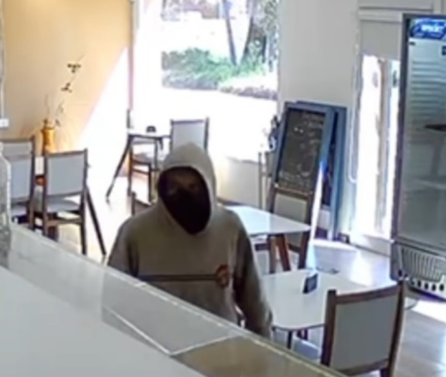 Robo a mano armada en una panadería de barrio Sargento Cabral en Fray Luis Beltrán