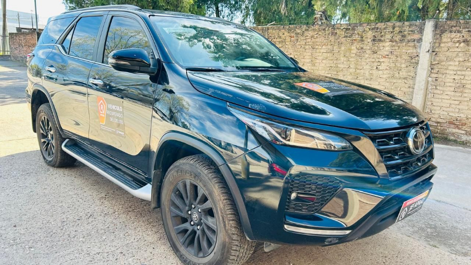 Desde autos y joyas, a materiales de construcción: qué se rematará en la próxima subasta récord de bienes decomisados