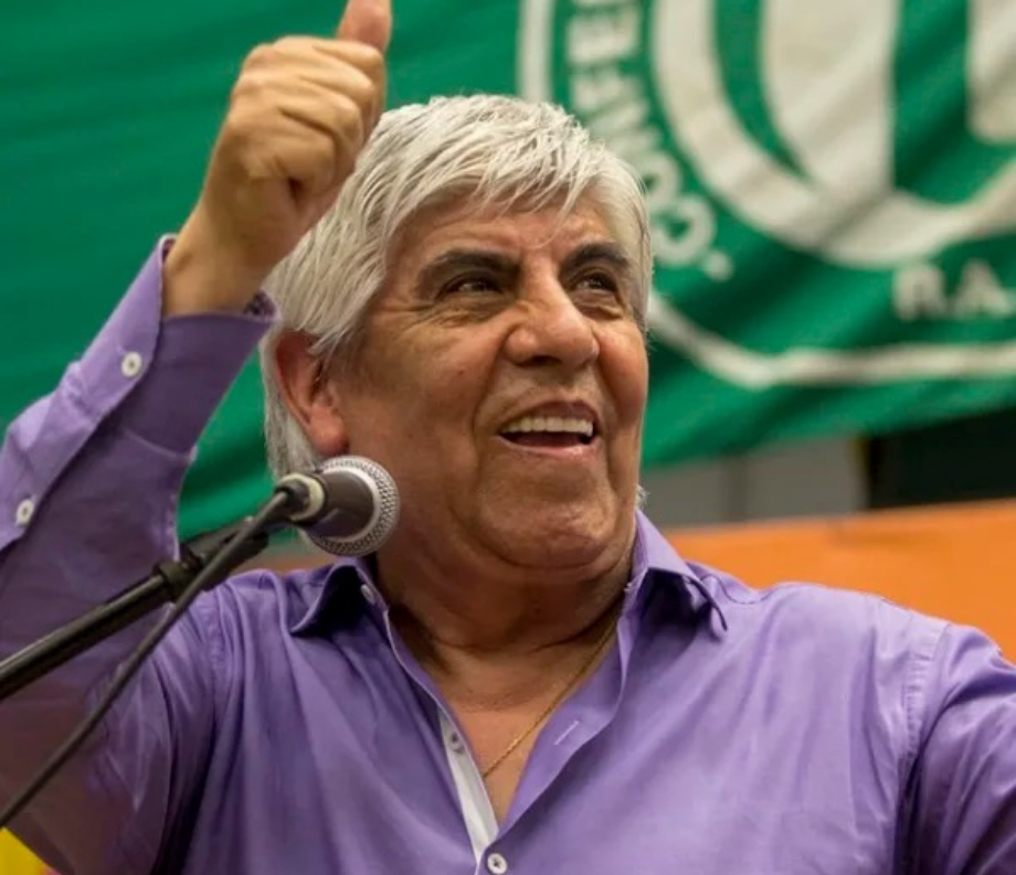 Hugo Moyano cerró una nueva paritaria para Camioneros que el Gobierno busca como modelo