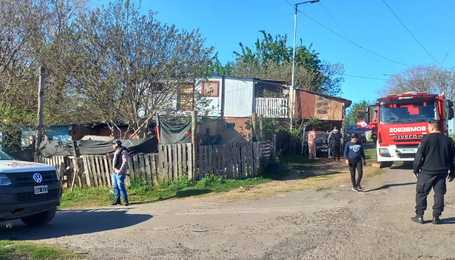 Incendio en San Lorenzo: una vivienda sufrió pérdidas totales en barrio Norte.