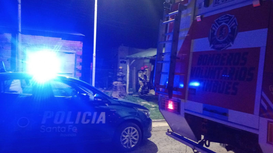 Timbúes: un incendio afectó una carpintería en el barrio Gauchito Gil