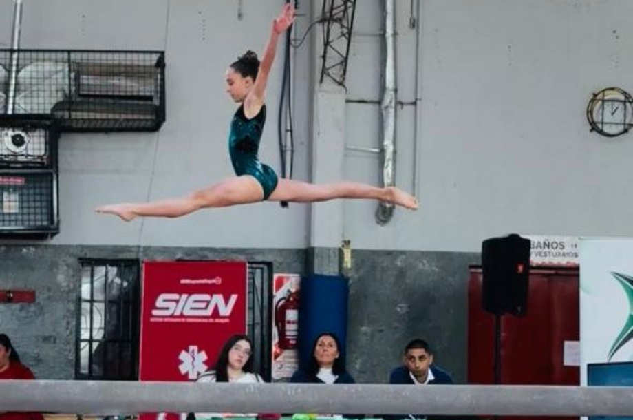 Gimnastas del Club Red Star brillaron en el Nacional Federativo de San Martín de los Andes