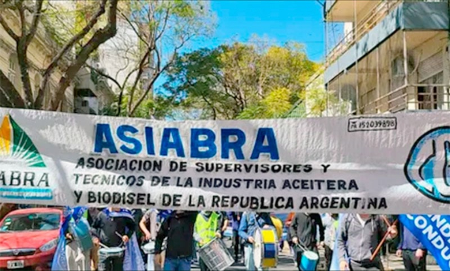 Empresas aceiteras faltaron a una audiencia clave de negociación y el sindicato de supervisores las acusa de práctica desleal