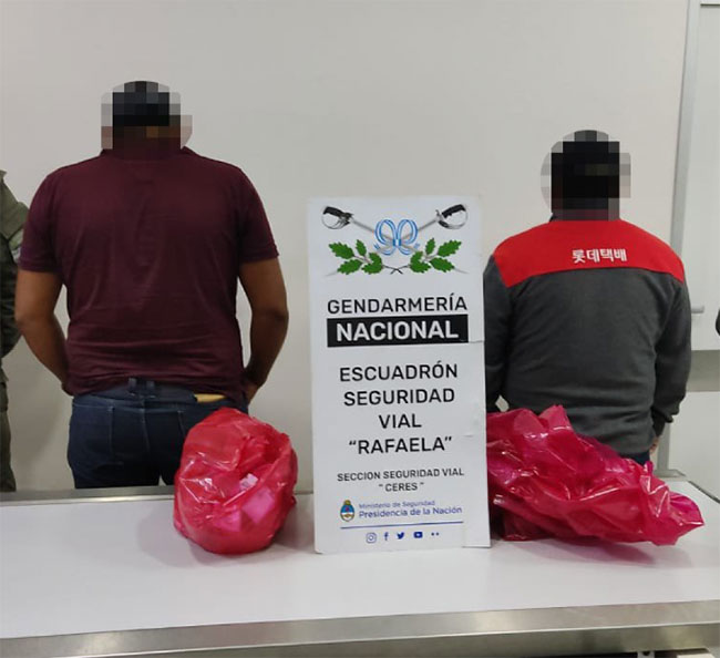 Ceres: controlaban un “tour de compras” y detuvieron a dos pasajeros “cápsuleros” que habían ingerido más de 2 kilos de cocaína