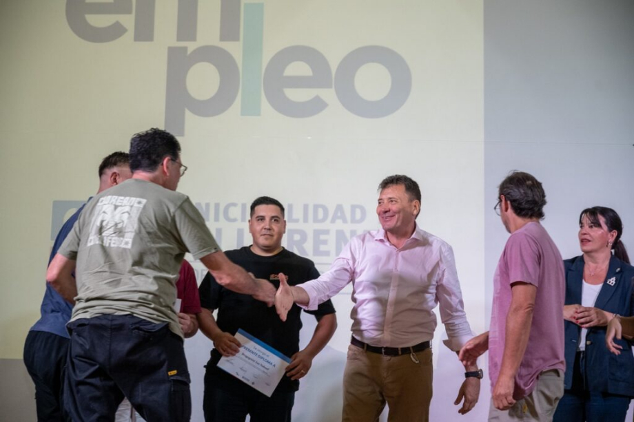 Más de 200 vecinos completaron cursos de capacitación brindados por la Municipalidad