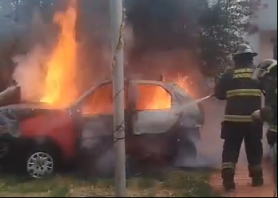 Dos incendios vehiculares con pocas horas de diferencia en San Lorenzo: uno era utilizado como vivienda