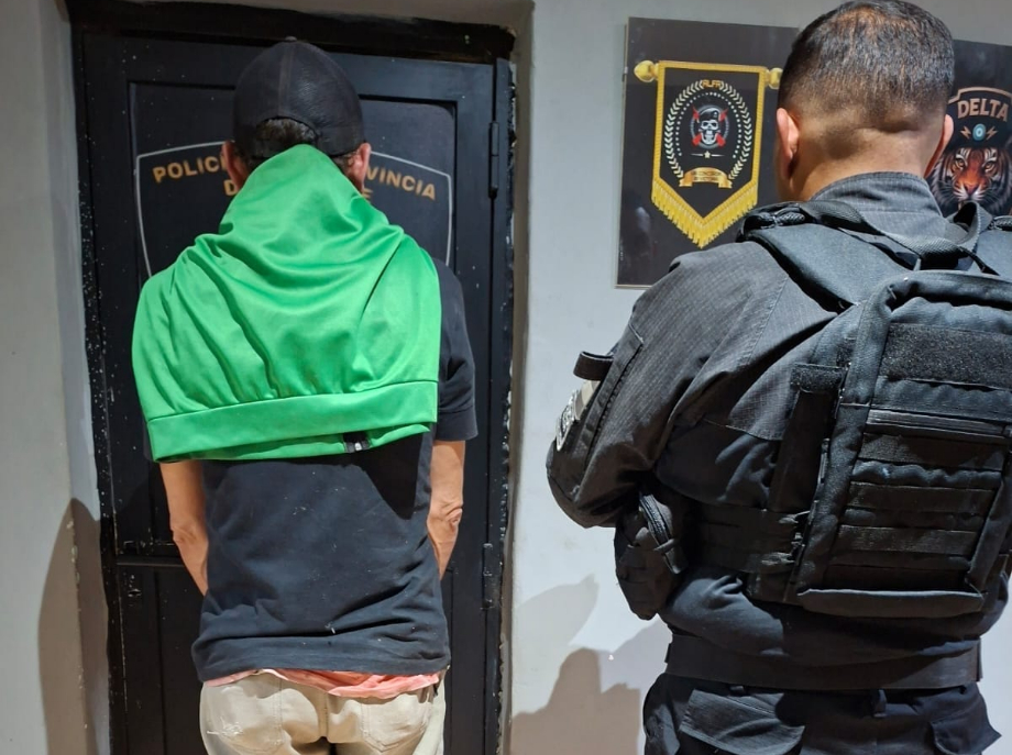 Intentó robar artículos de higiene en un minimarket y fue aprehendido con la ayuda de un cliente