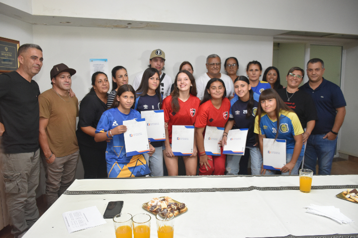 Fray Luis Beltrán reconoció a jóvenes promesas del fútbol femenino con proyección en AFA