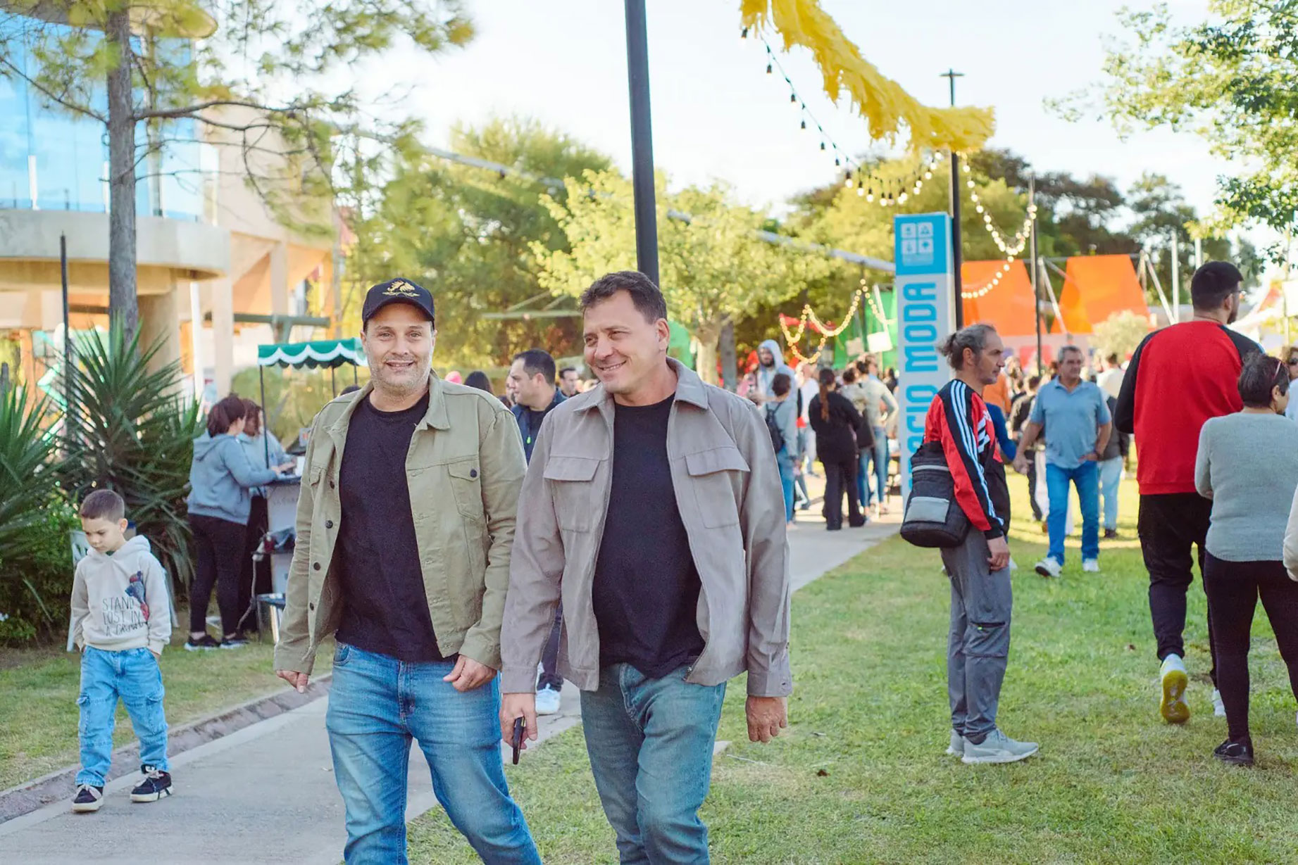 El Paseo del Río fue todo un éxito: talento sanlorencino y gran convocatoria