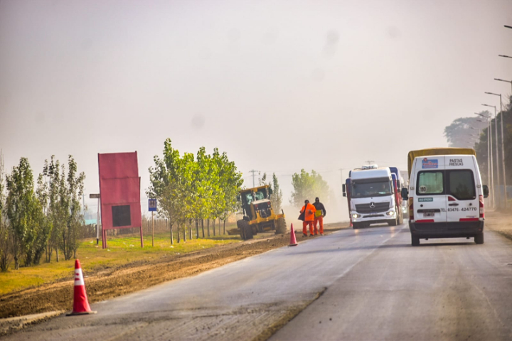 Continúan durante el fin de semana los trabajos de reparación sobre la Ruta Nacional 11 en Puerto General San Martín