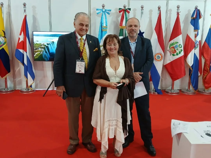 María Vilalta presentó en Marruecos su novela “Tánger, en los ojos de Drissi” traducida al árabe
