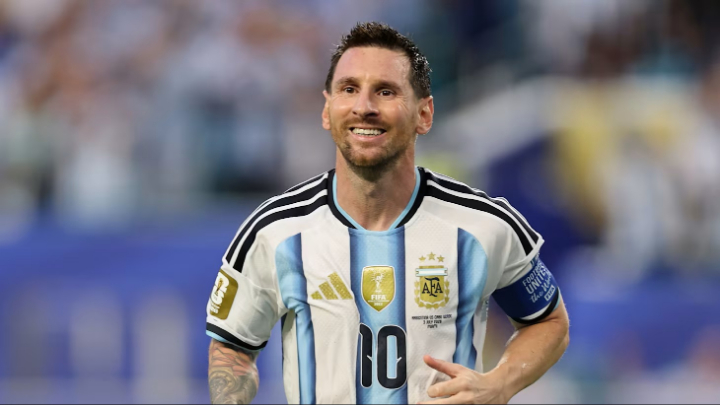 La Liga Sanlorencina se suma al homenaje nacional a Lionel Messi: se detendrán los partidos al minuto 10.