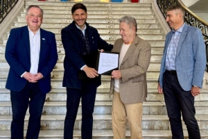 Duhalde visitó a Pullaro y lo señaló como “uno de los grandes candidatos de futuro”