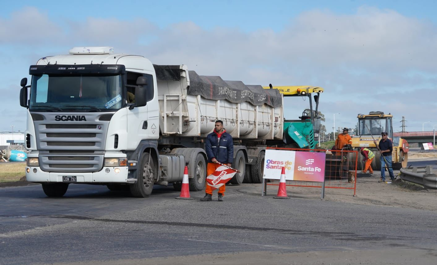 Avanzan las obras de rehabilitación de la ruta A012 con tres frentes simultáneos