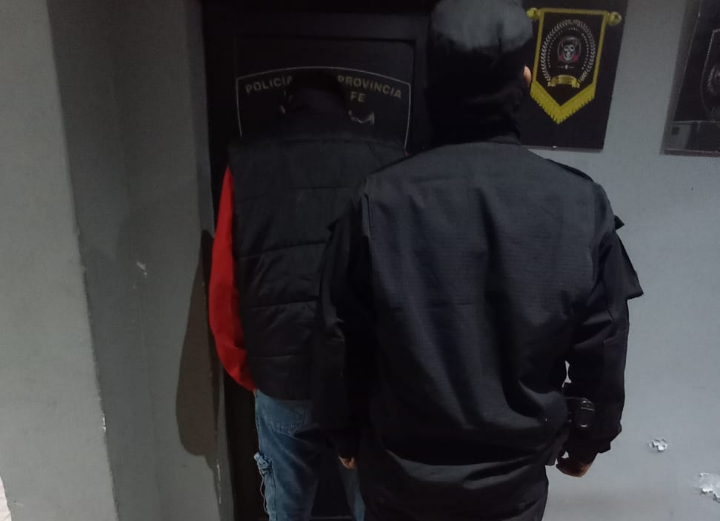 Detuvieron a un hombre acusado de robar un teléfono celular en San Lorenzo