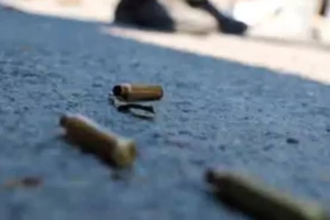 Violencia extrema en Fray Luis Beltrán: asesinan a balazos a una joven en su vivienda