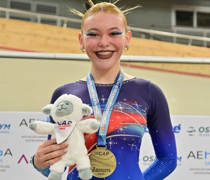 Estefanía Rojas Freund conquistó San Juan y se coronó campeona nacional de patinaje artístico