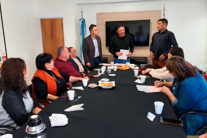 La Municipalidad de San Lorenzo entregó más de $16 millones a instituciones por proyectos del Presupuesto Participativo