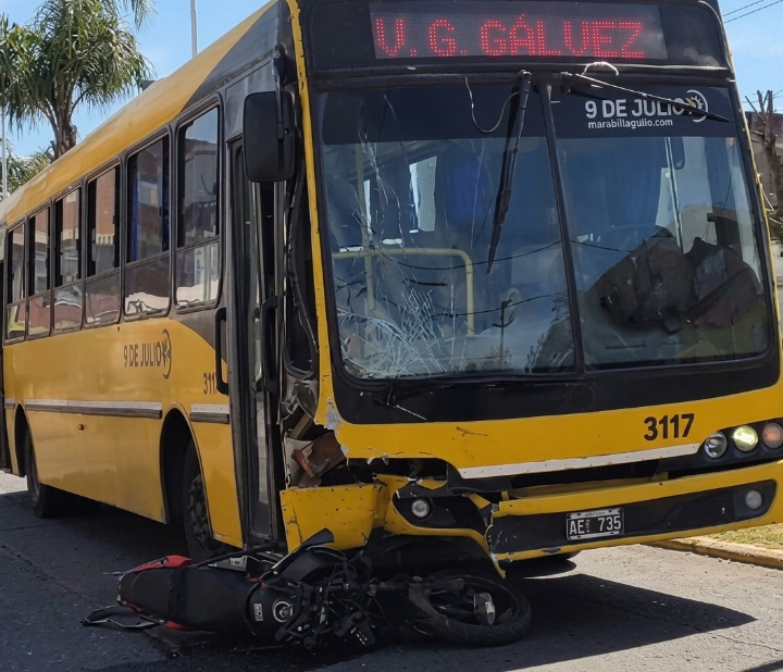 Acusaron por homicidio culposo al colectivero involucrado en la muerte de un motociclista en San Lorenzo