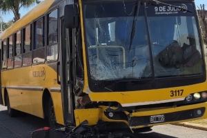 Acusaron por homicidio culposo al colectivero involucrado en la muerte de un motociclista en San Lorenzo