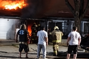 Un incendio provocó importantes daños en una vivienda de Ricardone