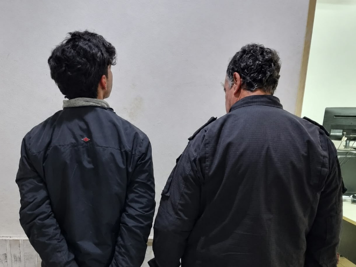 Carcarañá: aprehendieron a un hombre denunciado por amenazas tras ingresar a la casa de un vecino