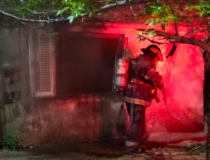 Principio de incendio causó daños materiales en una vivienda de San Lorenzo