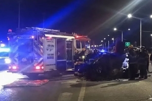Un joven de 23 años murió tras volcar con su auto en Circunvalación