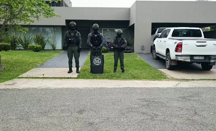 Allanaron una empresa en San Lorenzo y secuestraron bienes del entorno de “Pillín” Bracamonte por presunto lavado