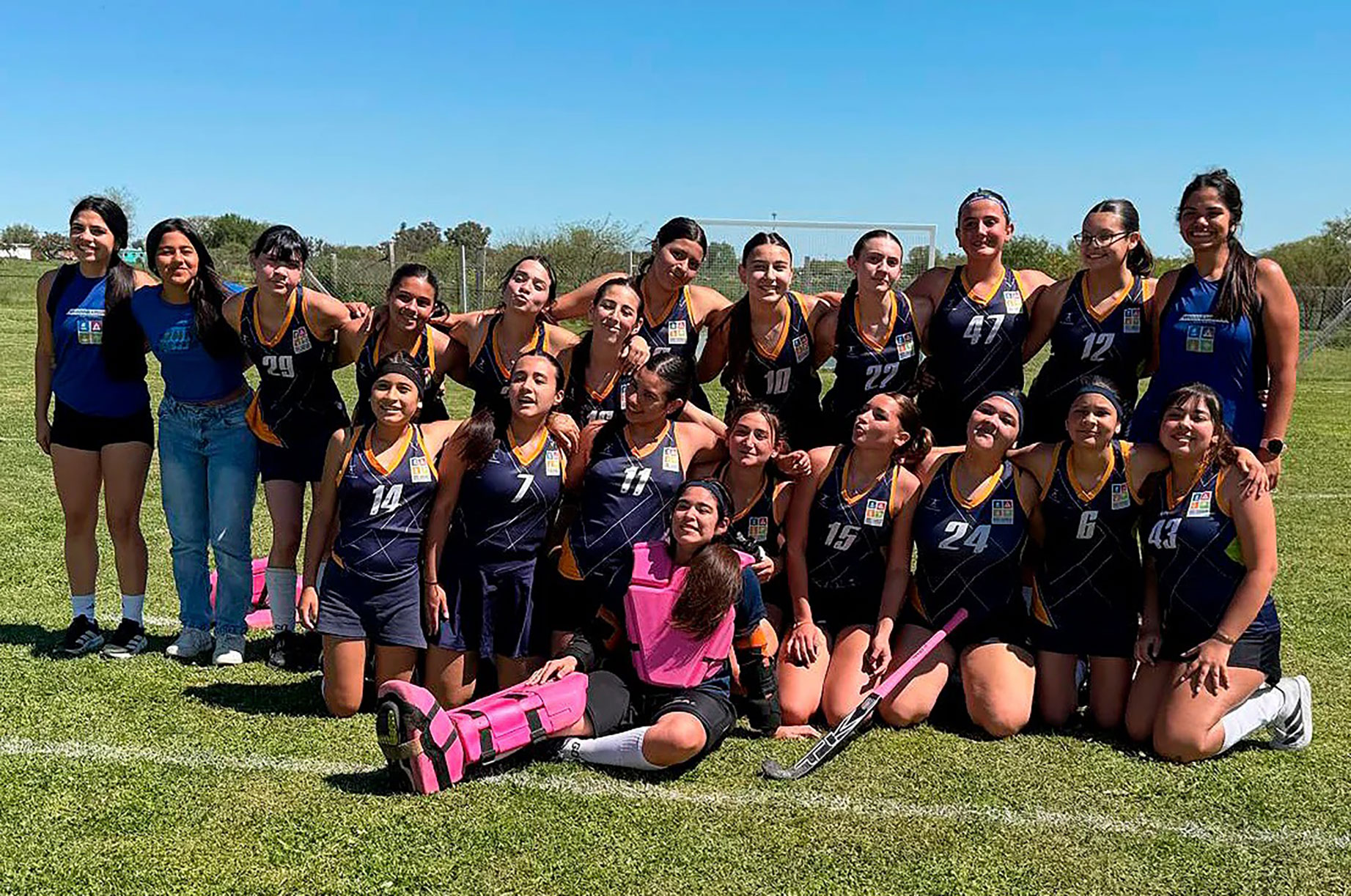 Las nuevas categorías de la Escuela Municipal de Hockey van por tres finales