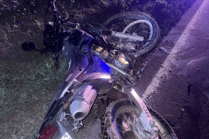 Autopista Rosario-Córdoba: un motociclista murió tras ser embestido por un camión
