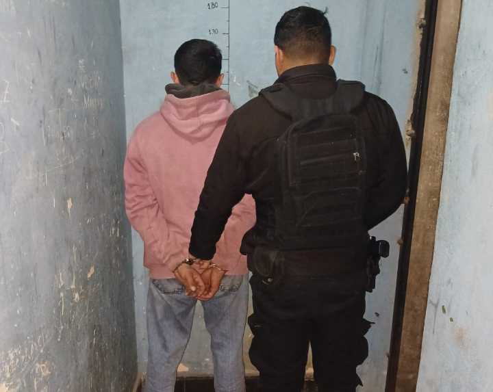 Fray Luis Beltrán: se negó a identificarse, forcejeó con policías y terminó detenido