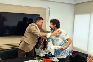 Hazaña internacional: el sanlorencino Fabián “Mingo” Domínguez completó 246 kilómetros en Grecia y fue reconocido por Raimundo
