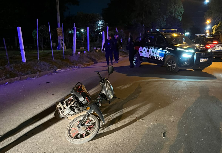 Persecución, choque y aprehensión: joven sanlorencino fue detenido tras huir de la policía en una moto sin luces