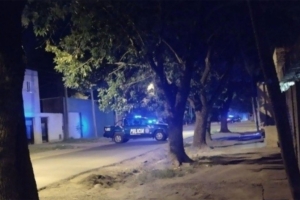 Rosario: mataron a un joven de 20 años en Vía Honda y una chica resultó herida