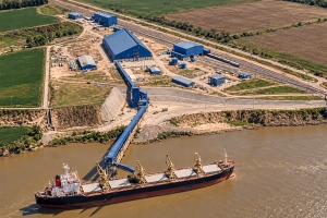 Puerto San Martín: prevén reactivar en 2028 la terminal de cargas mineras
